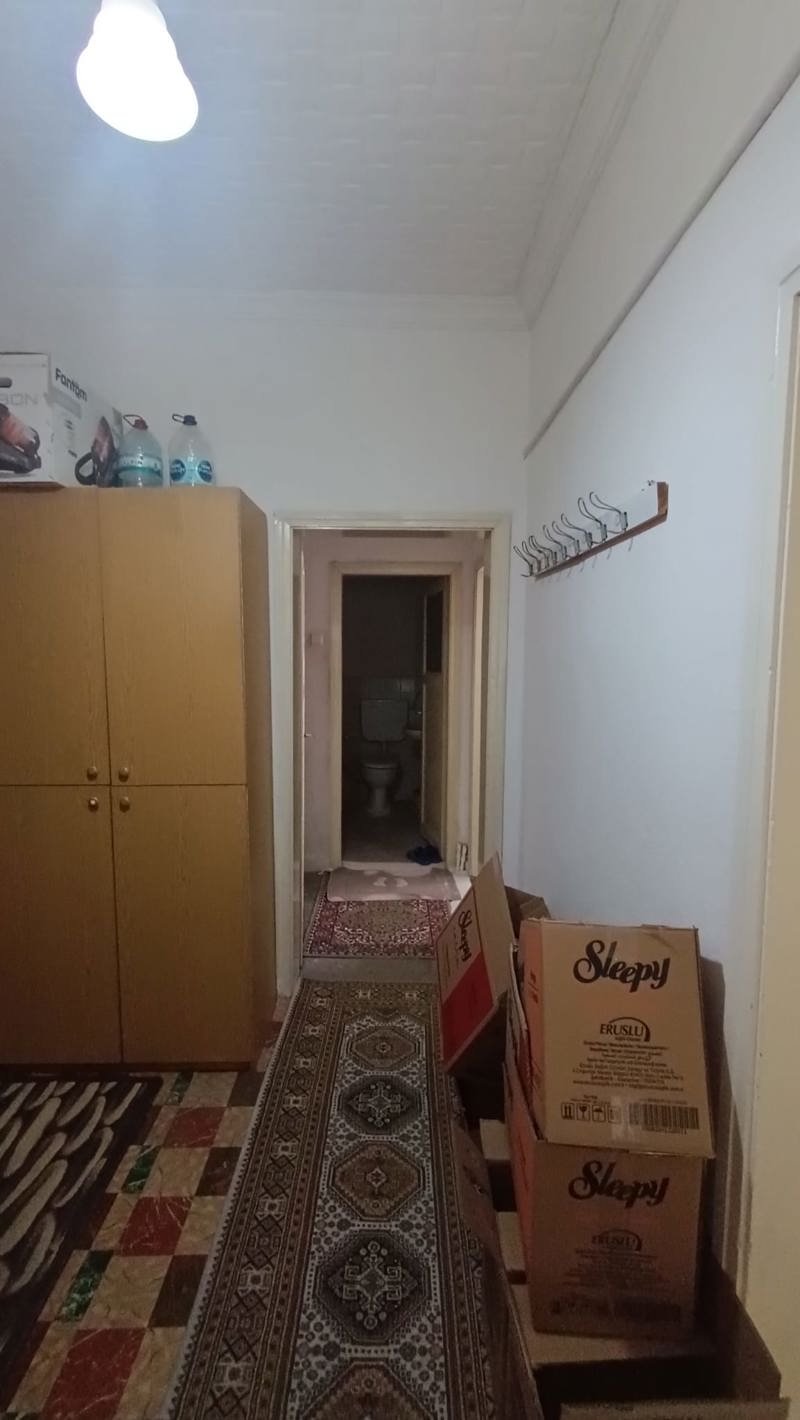 NVNUDGRJ_2_20.jpg