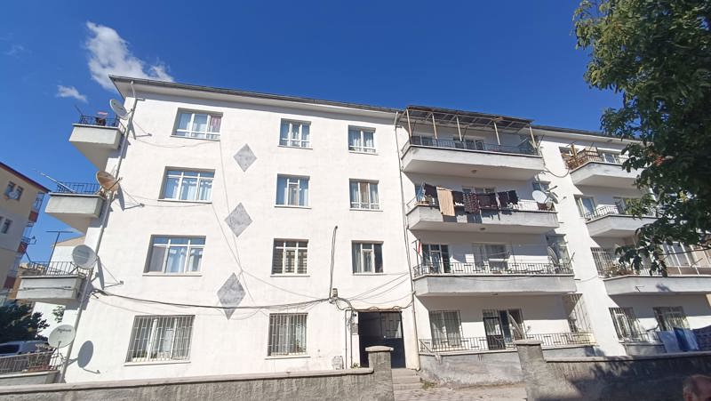 UJ0UR8M7_2_11.jpg